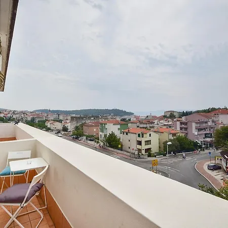 Mirna Apartment *